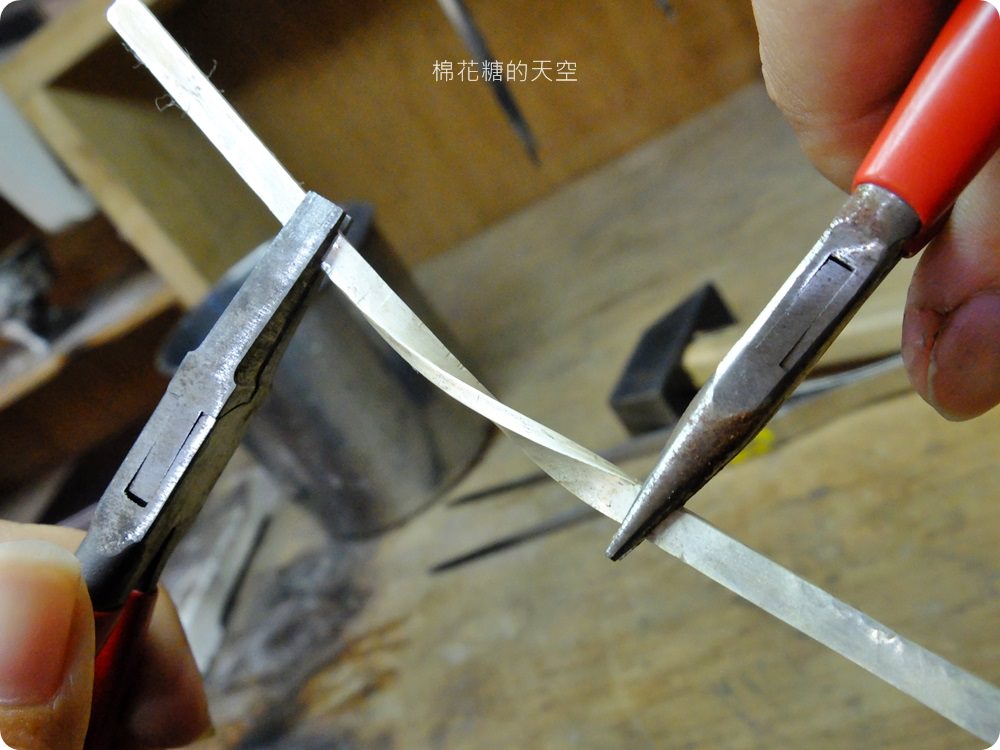 獨一無二的手工銀飾自己做，喬安格斯DIY體驗還可以做對戒喔