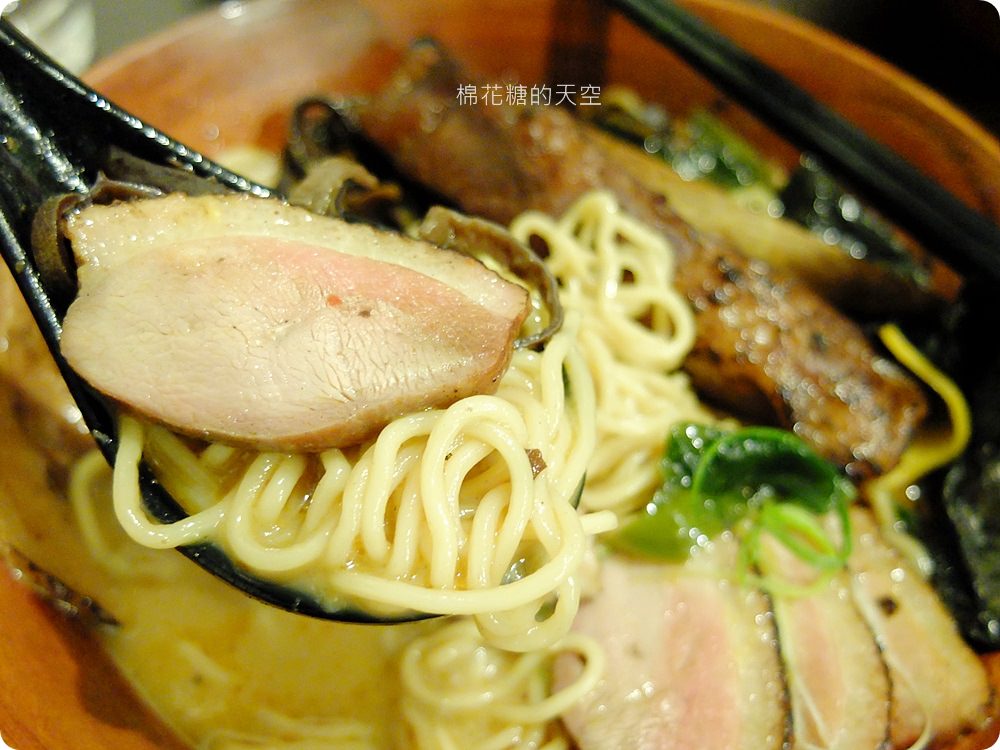 頑者深夜拉麵大里開新店！特製豪華版霸氣拉麵大滿足！