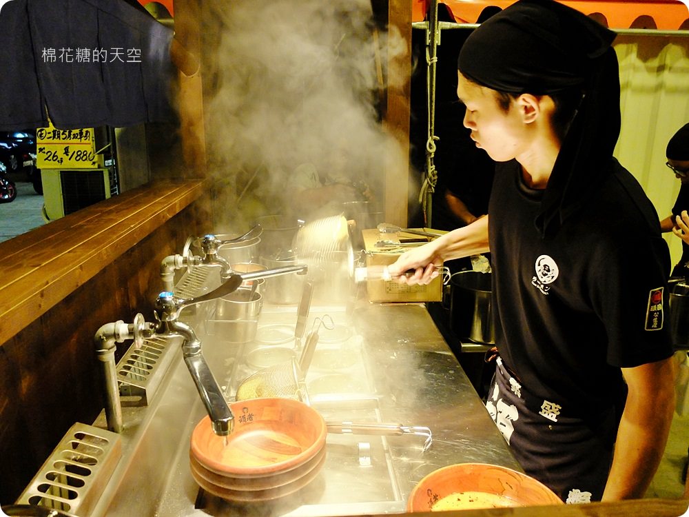 頑者深夜拉麵大里開新店！特製豪華版霸氣拉麵大滿足！
