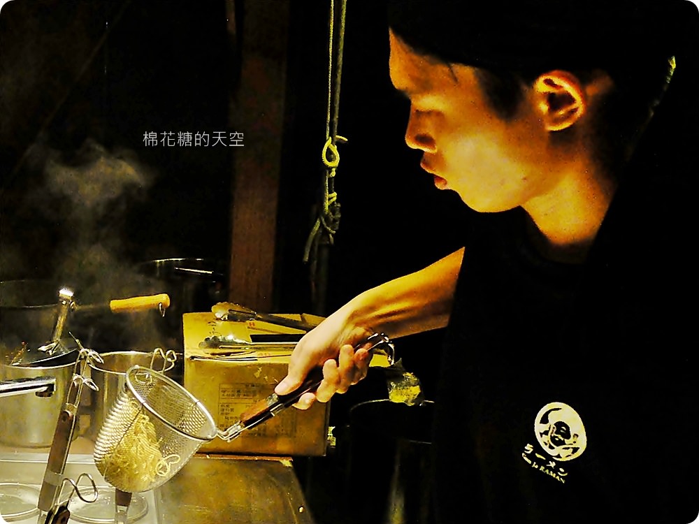 頑者深夜拉麵大里開新店！特製豪華版霸氣拉麵大滿足！