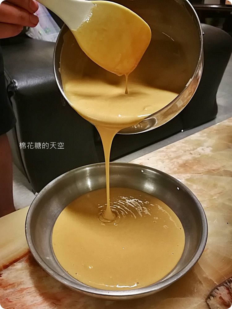 南投埔里香亭溫泉渡假湯屋環繞山林裡的秘密基地，走路就可以到觀音瀑布喔！