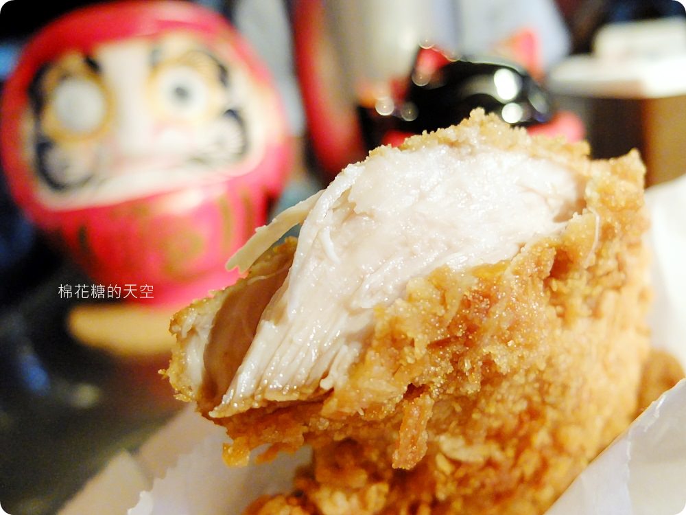 台中龍富夜市內藏高檔日式炸物,不二魂日式雞排外酥內多汁、超厚超飽口! 台中龍富夜市內藏高檔日式炸物,不二魂日式雞排外酥內多汁、超厚超飽口!