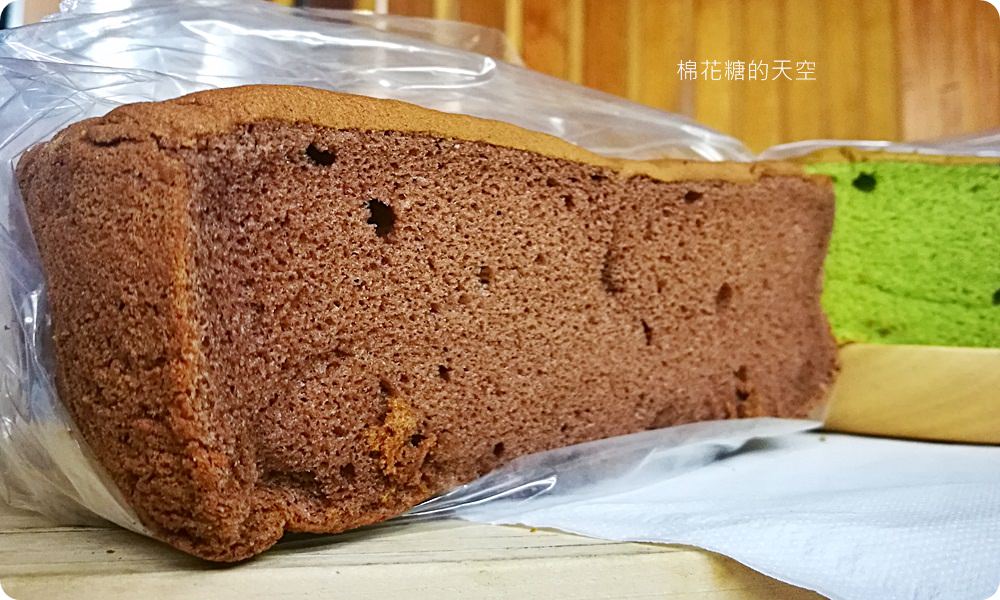 台中平價伴手禮-向上市場滋養蛋糕，草悟道旁古早味蛋糕超推薦