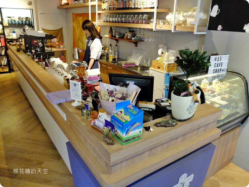 超澎湃下午茶鬆餅滿滿一盤生菜太驚人！台中大里35 cafe給料不手軟