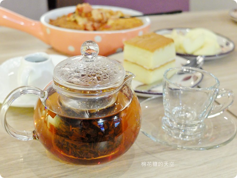 超澎湃下午茶鬆餅滿滿一盤生菜太驚人！台中大里35 cafe給料不手軟