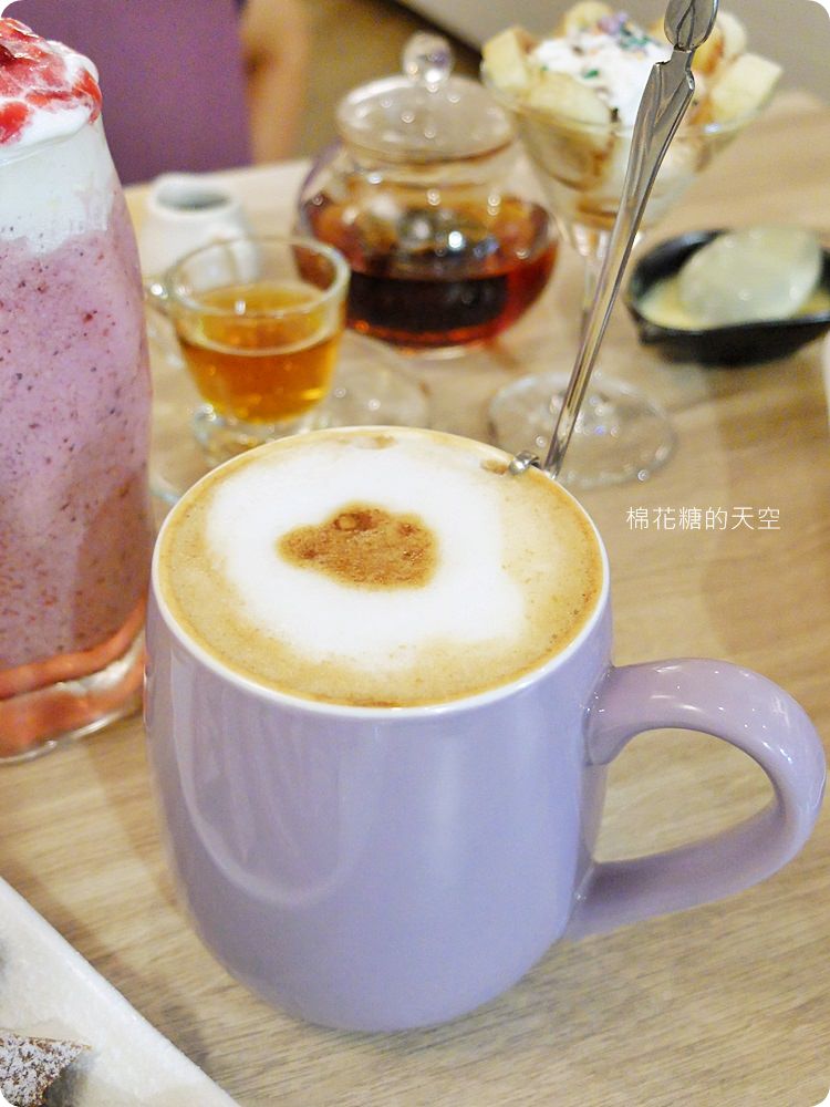 超澎湃下午茶鬆餅滿滿一盤生菜太驚人！台中大里35 cafe給料不手軟