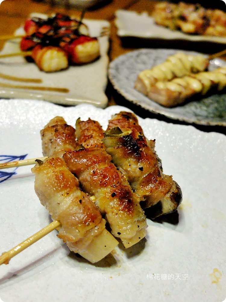 台中深夜食堂推薦-百川日本串燒，酒蒸蛤蠣吃完還有美味彩蛋！就在文心路旁
