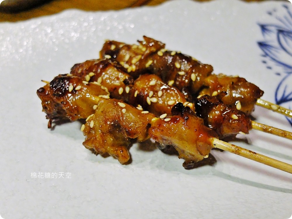 台中深夜食堂推薦-百川日本串燒，酒蒸蛤蠣吃完還有美味彩蛋！就在文心路旁
