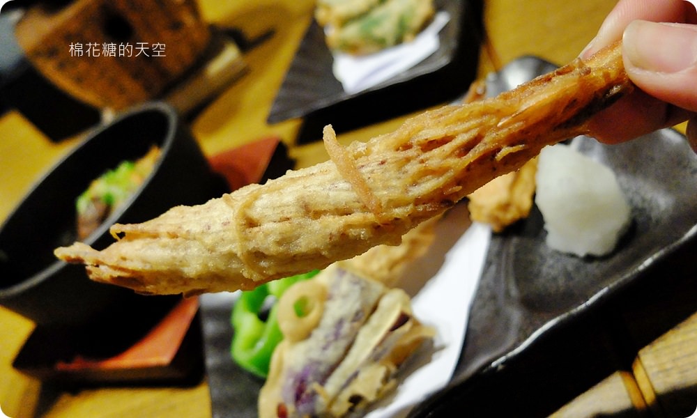 台中深夜食堂推薦-百川日本串燒，酒蒸蛤蠣吃完還有美味彩蛋！就在文心路旁