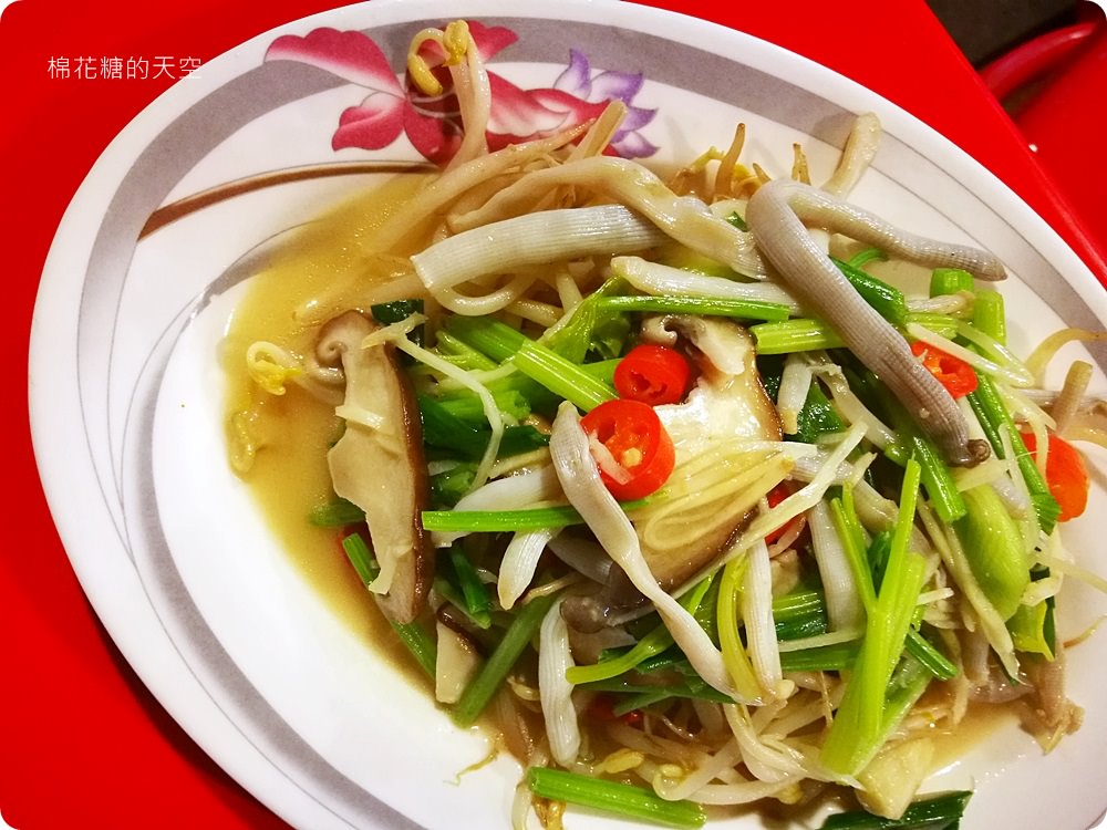 金門美食懶人包|蚵嗲、石蚵、燒餅、沙蟲、牛肉湯～你少吃了什麼？