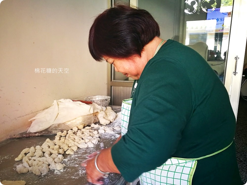 金門美食懶人包|蚵嗲、石蚵、燒餅、沙蟲、牛肉湯～你少吃了什麼？