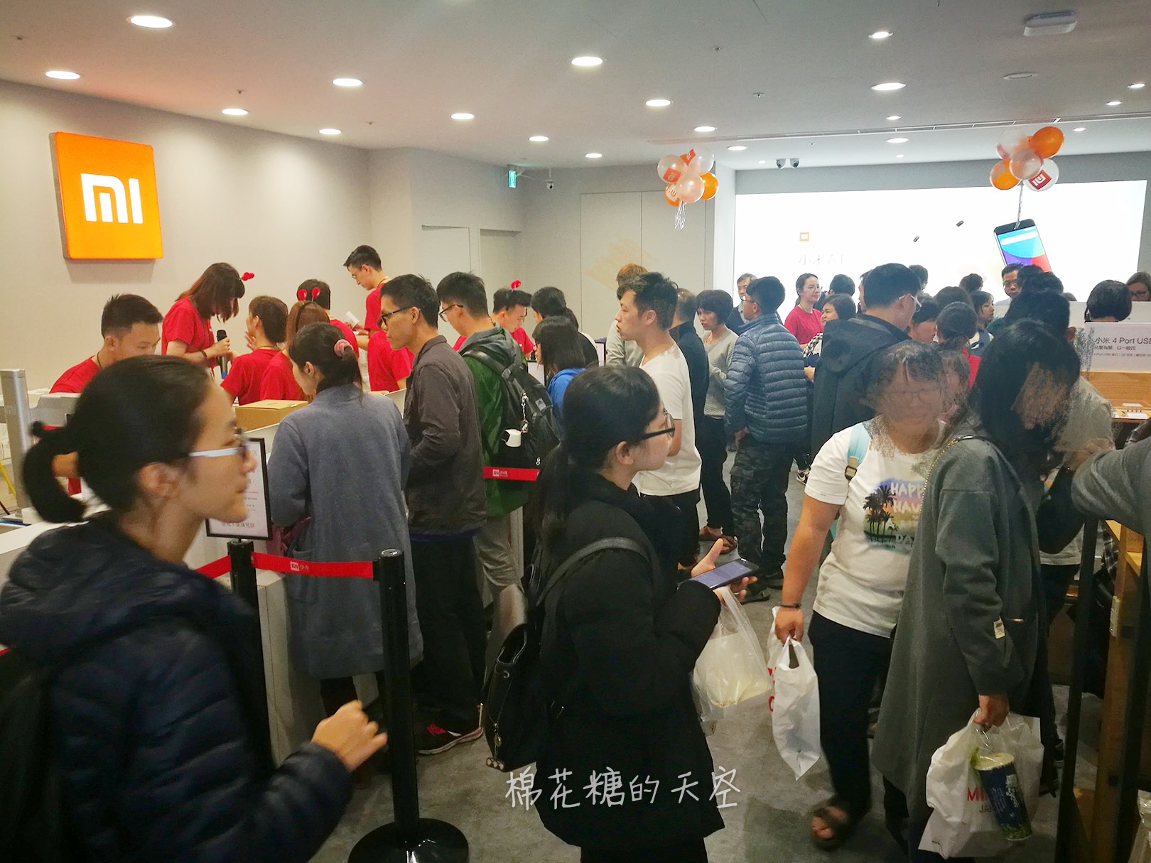 台中小米之家開幕啦！手機、耳機、掃地機器人多種明星商品現場挑