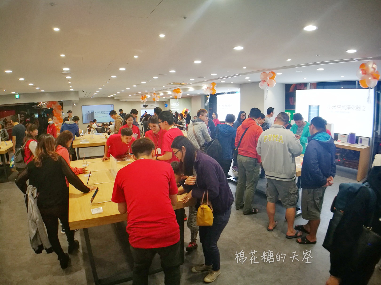 台中小米之家開幕啦！手機、耳機、掃地機器人多種明星商品現場挑