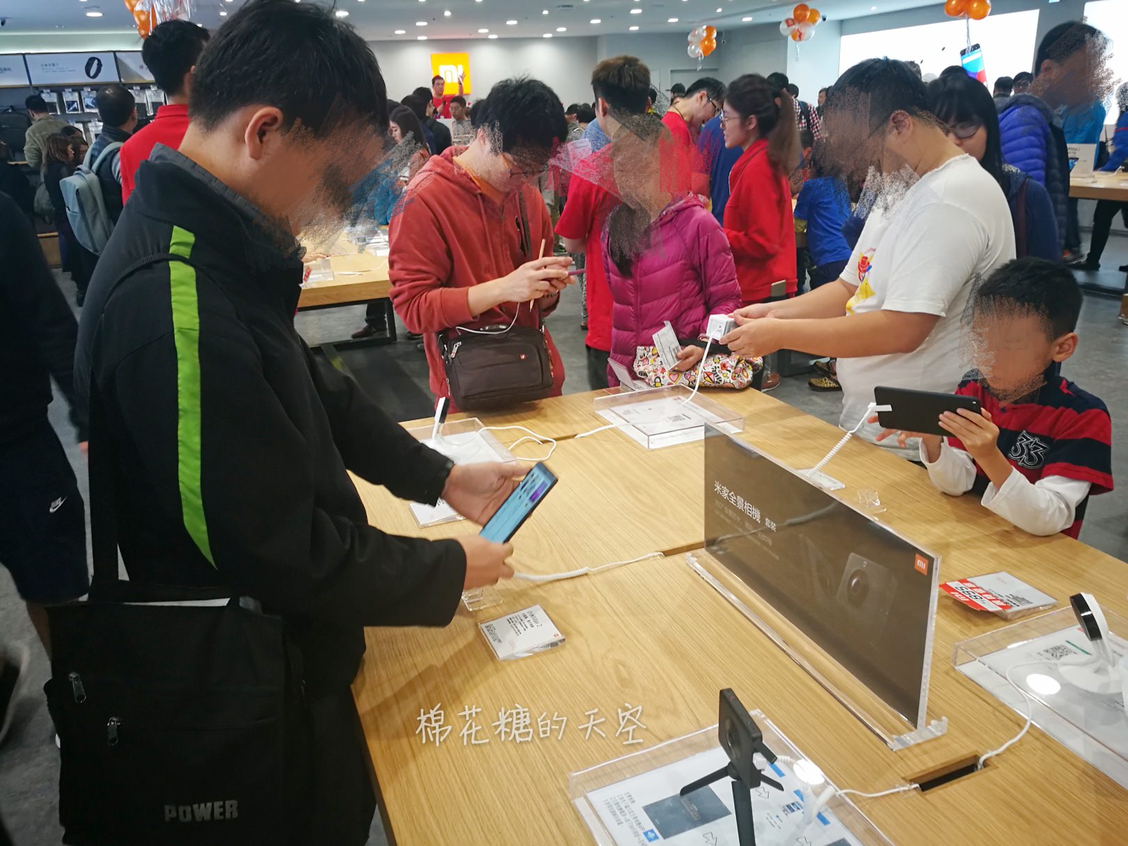台中小米之家開幕啦！手機、耳機、掃地機器人多種明星商品現場挑