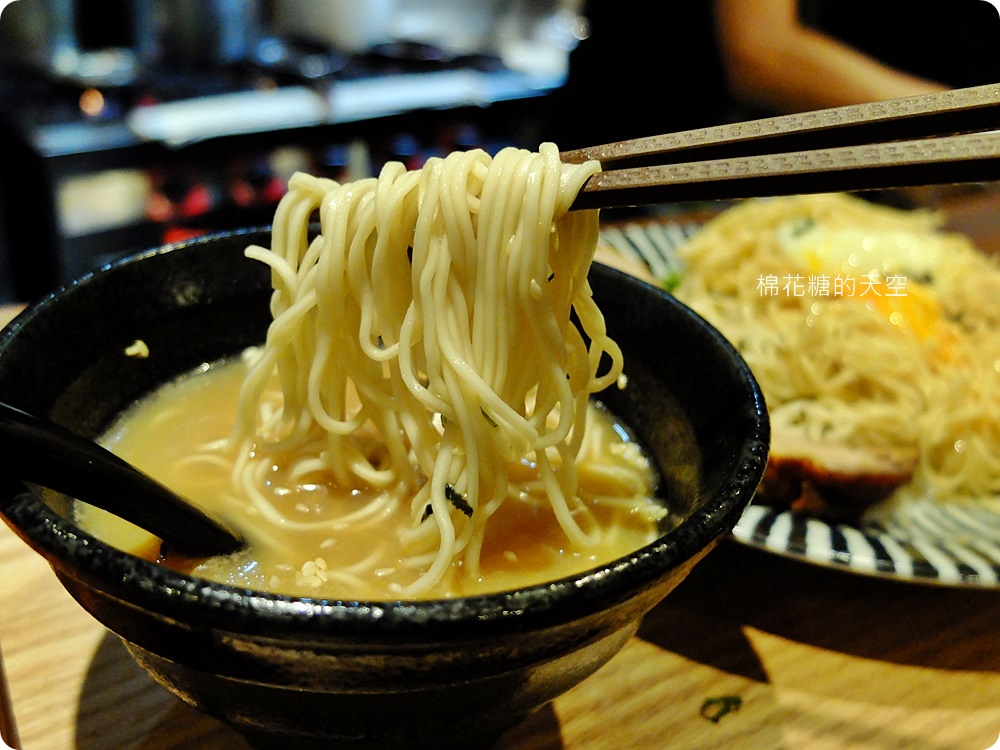 夜間限定美食沙鹿日出町，蓋飯、拉麵、小菜通通超人氣！