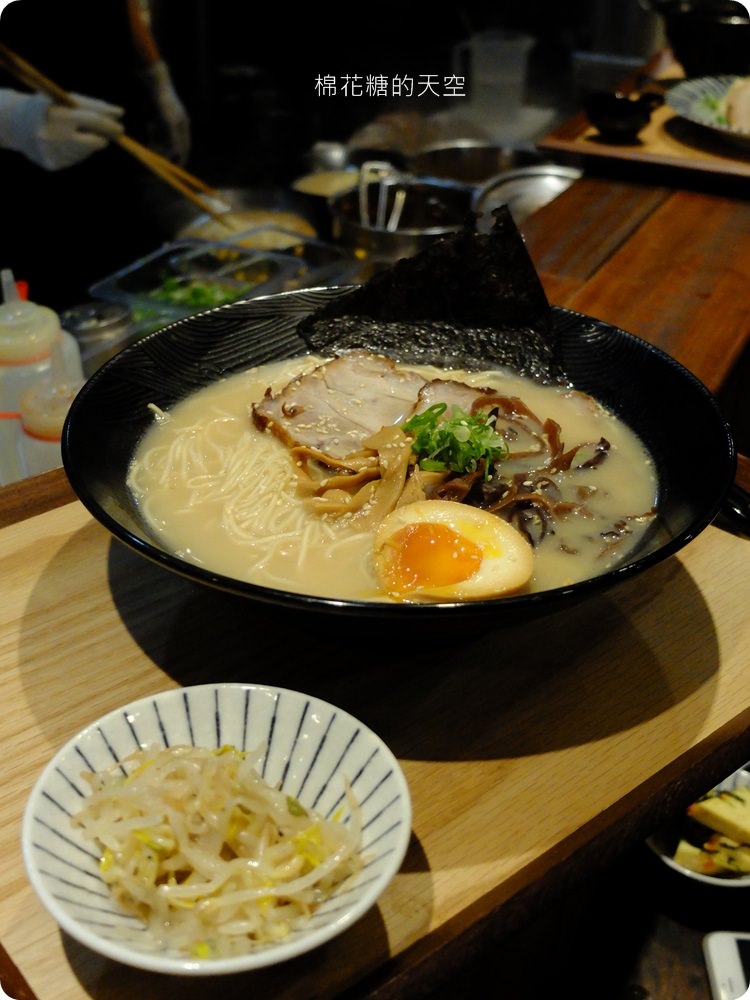 夜間限定美食沙鹿日出町，蓋飯、拉麵、小菜通通超人氣！