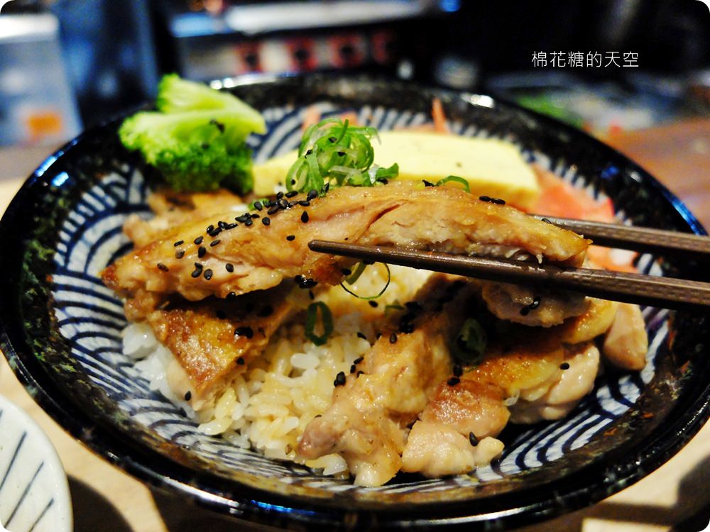 夜間限定美食沙鹿日出町，蓋飯、拉麵、小菜通通超人氣！