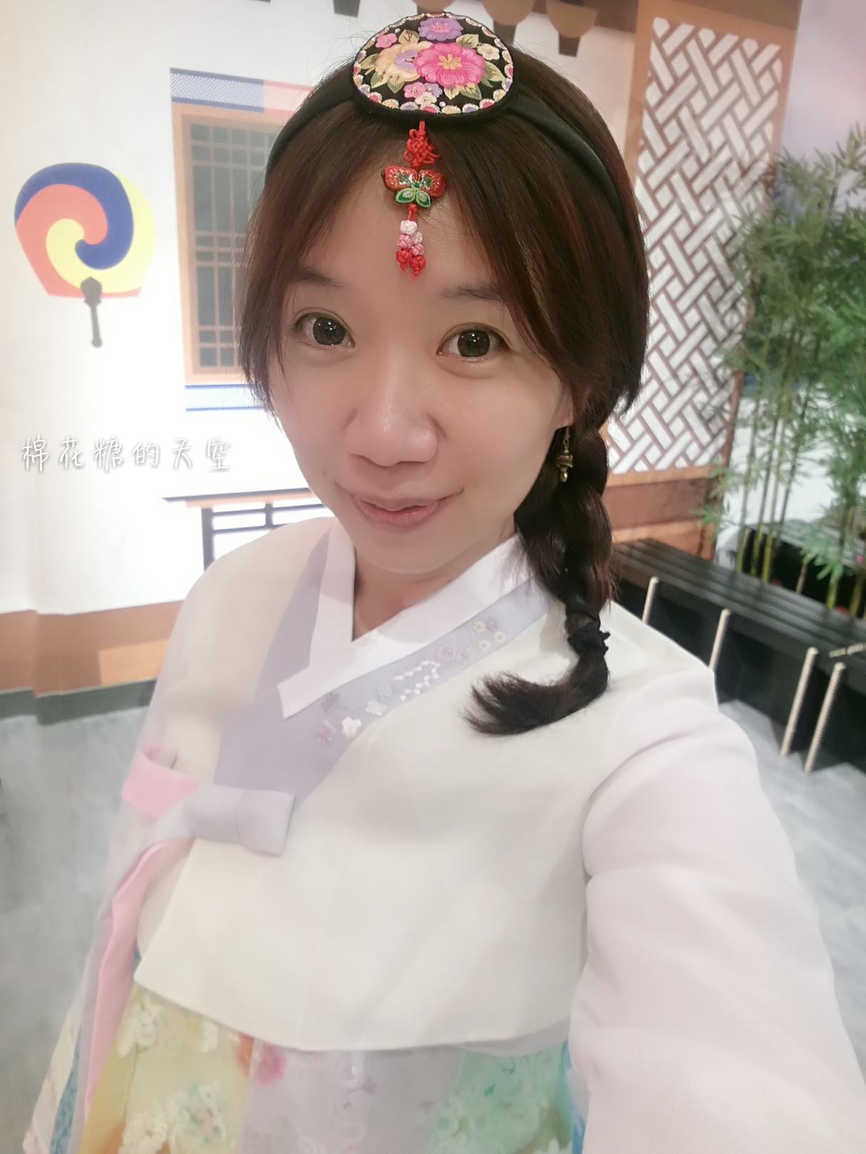 台中新光三越韓國商品展，韓服體驗消費滿額免費送！