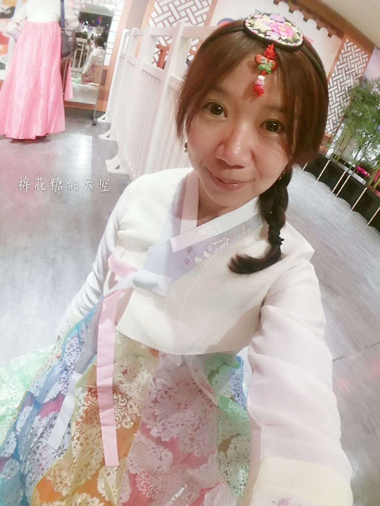 台中新光三越韓國商品展，韓服體驗消費滿額免費送！