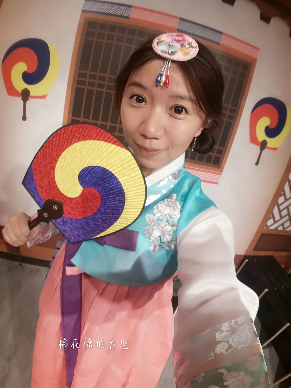 台中新光三越韓國商品展，韓服體驗消費滿額免費送！