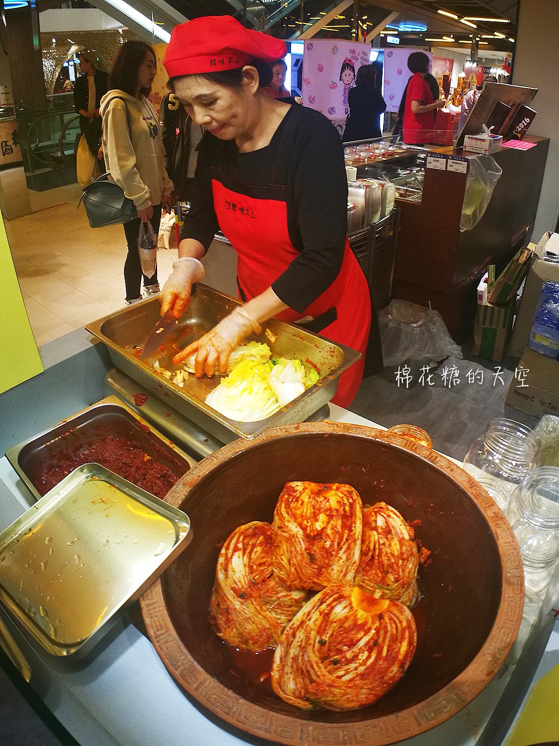 台中新光三越韓國商品展，韓服體驗消費滿額免費送！