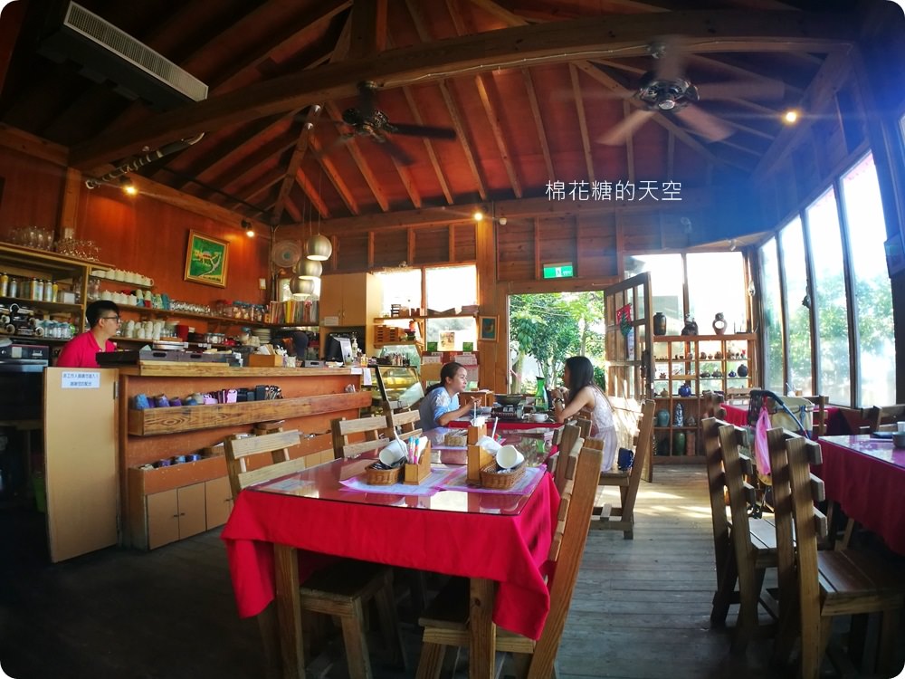 不只美景、好料理新北桃樂絲森林餐廳還有療癒人心可愛動物開趴踢，親子友善、寵物友善