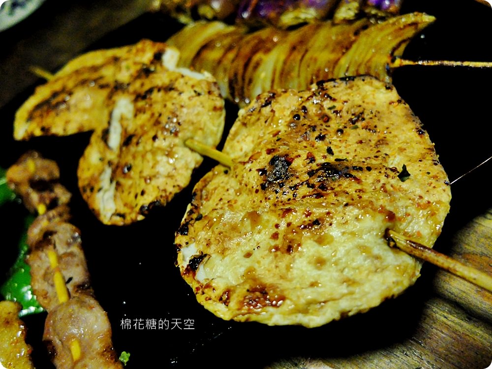逢甲小巷藏美味！一串入魂創新肉串、經典烤物都好吃