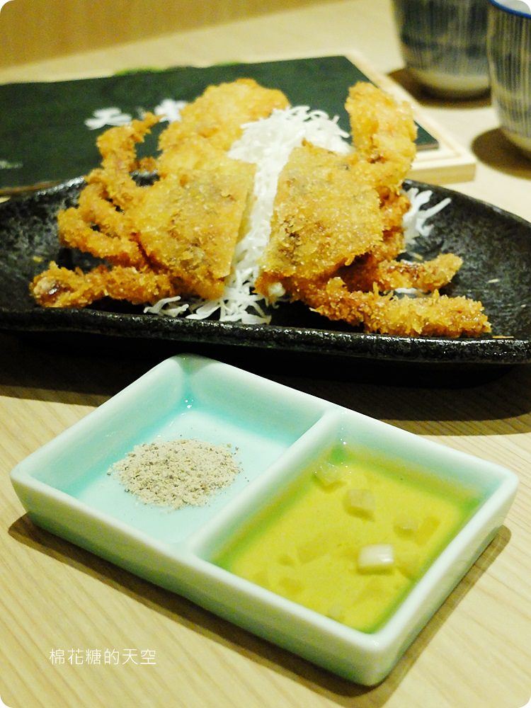 中友百貨美食推薦|天串招牌串揚套餐排排站超療癒！獨特炸牛排還有邪惡粉紅切面喔！