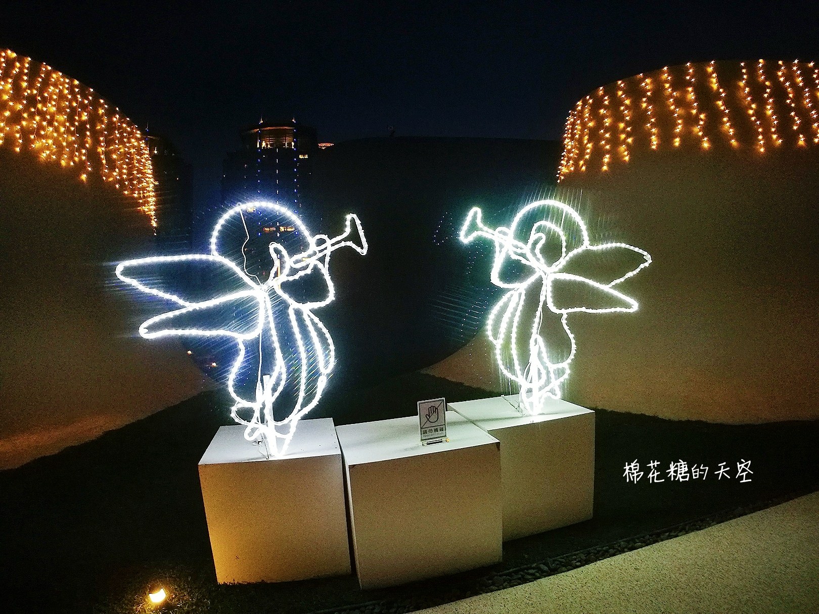 七期浪漫空中花園亮燈囉！高空豪宅當背景～歌劇院空中花園來張最高價自拍！