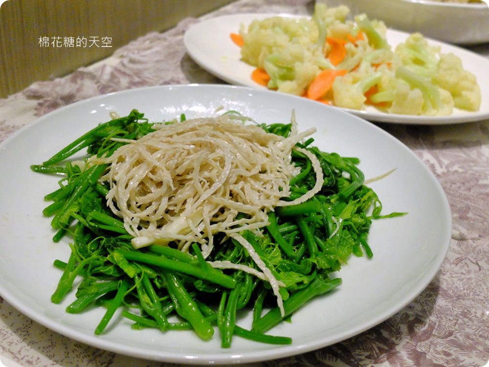 日月潭週邊民宿竟然有國際大廚辦桌!日月桐舞夢幻紫色民宿還有小朋友球池可以玩耍喔! 日月潭週邊民宿竟然有國際大廚辦桌!日月桐舞夢幻紫色民宿還有小朋友球池可以玩耍喔!