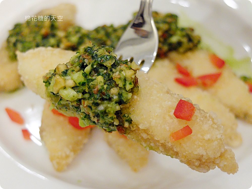 日月潭週邊民宿竟然有國際大廚辦桌！日月桐舞夢幻紫色民宿還有小朋友球池可以玩耍喔！