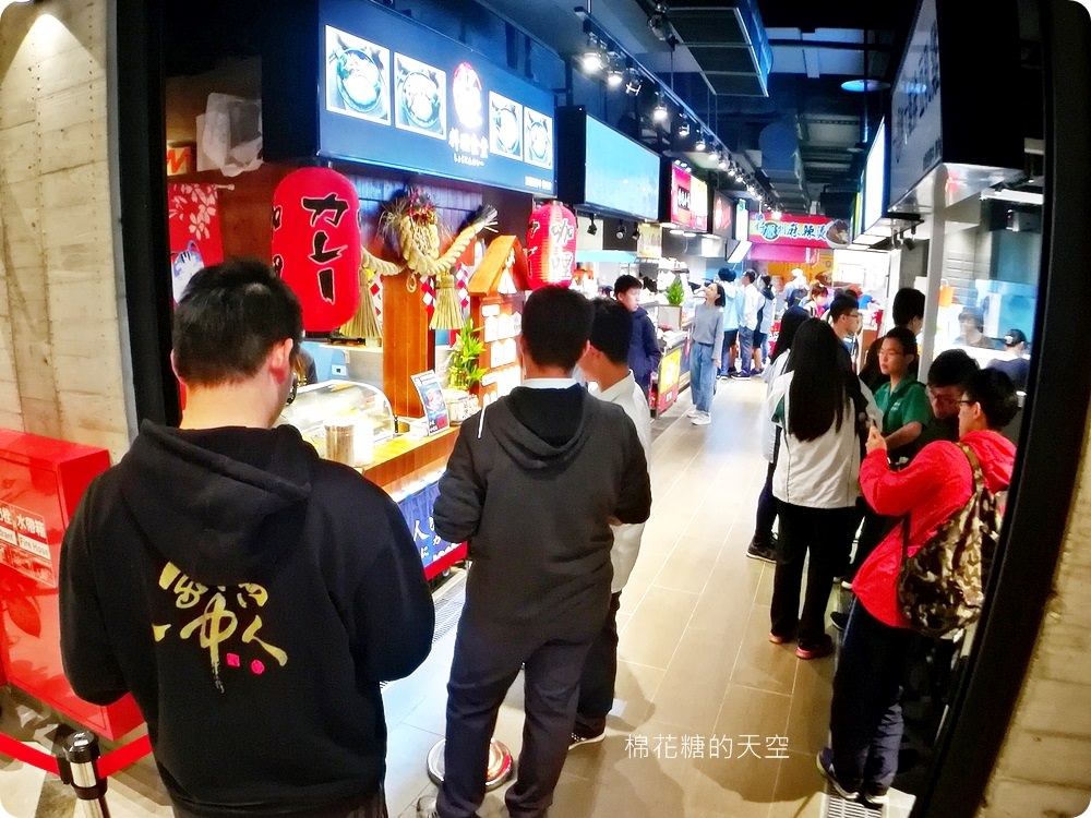 咖哩飯加豬排再加日式雞排只要一百元，白飯還加到飽！快來一中「極」職人咖哩報到