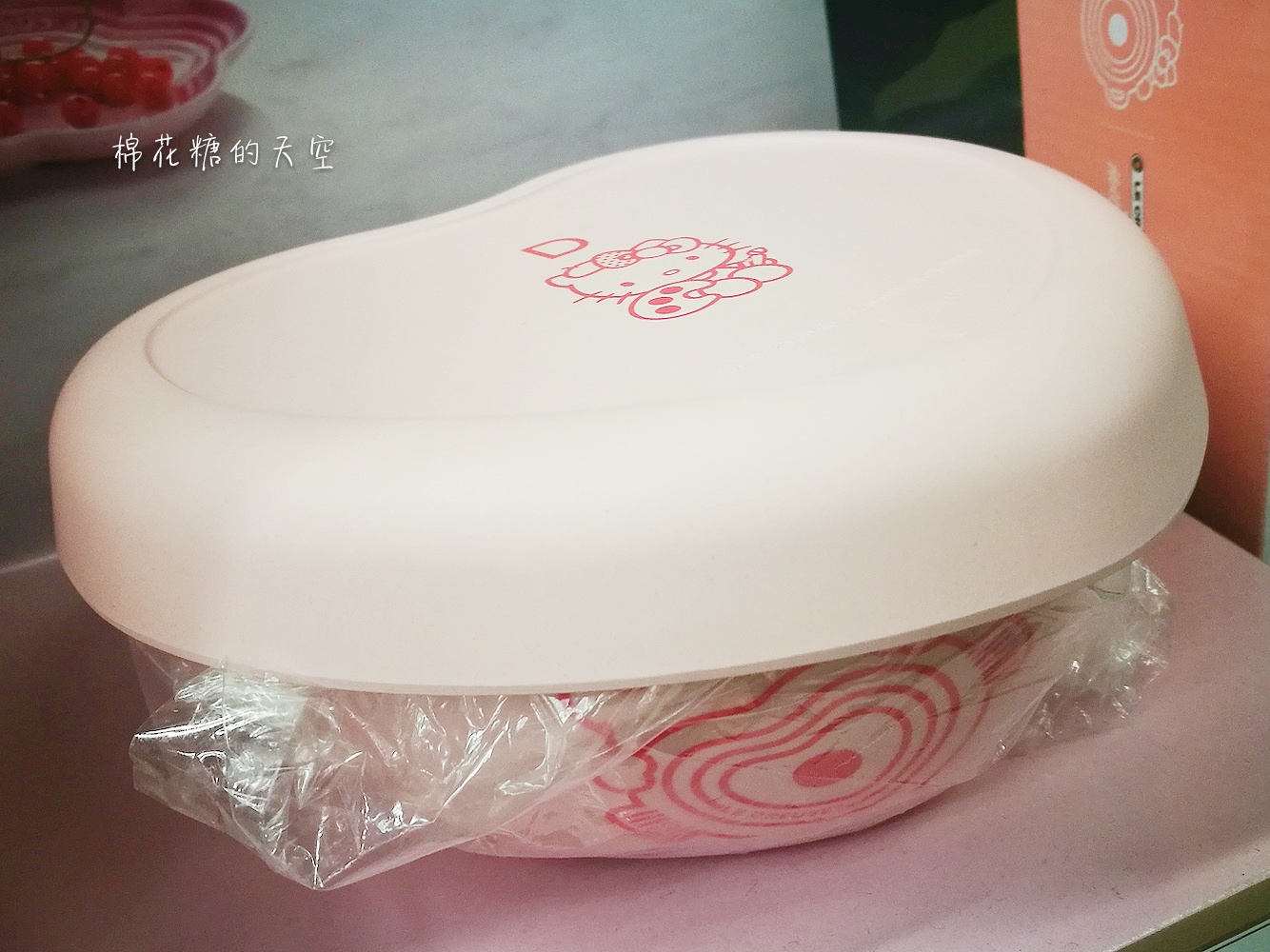 小七集點又找Le Creuset鑄鐵鍋來助陣!這次還有Hello Kitty聯名商品唷!〈文內有鍋具開箱〉 小七集點又找Le Creuset鑄鐵鍋來助陣!這次還有Hello Kitty聯名商品唷!〈文內有鍋具開箱〉