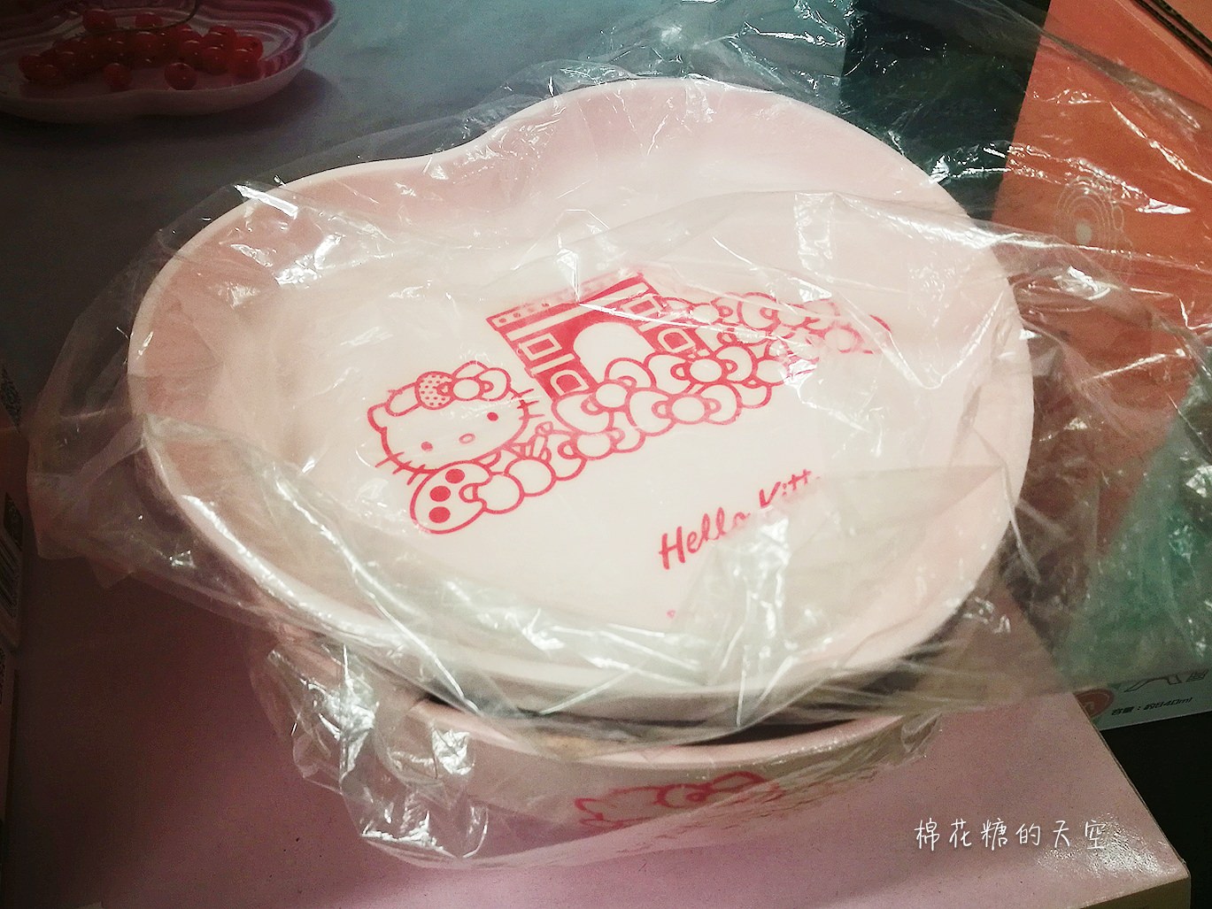 小七集點又找Le Creuset鑄鐵鍋來助陣!這次還有Hello Kitty聯名商品唷!〈文內有鍋具開箱〉 小七集點又找Le Creuset鑄鐵鍋來助陣!這次還有Hello Kitty聯名商品唷!〈文內有鍋具開箱〉