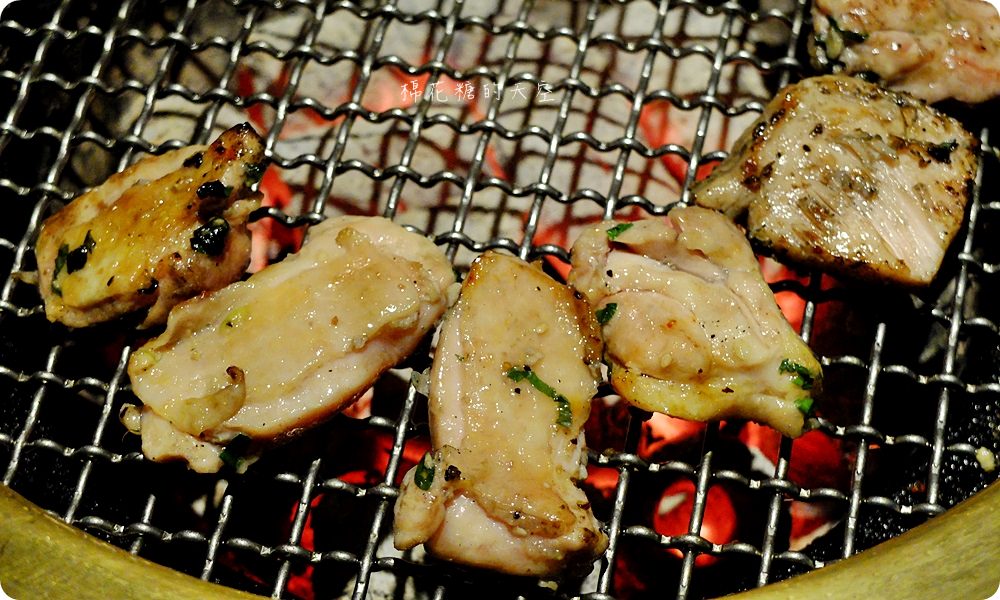秋紅谷旁市太郎燒肉市場全新菜單大改版，商業午餐也能平價吃吃高檔燒肉囉！