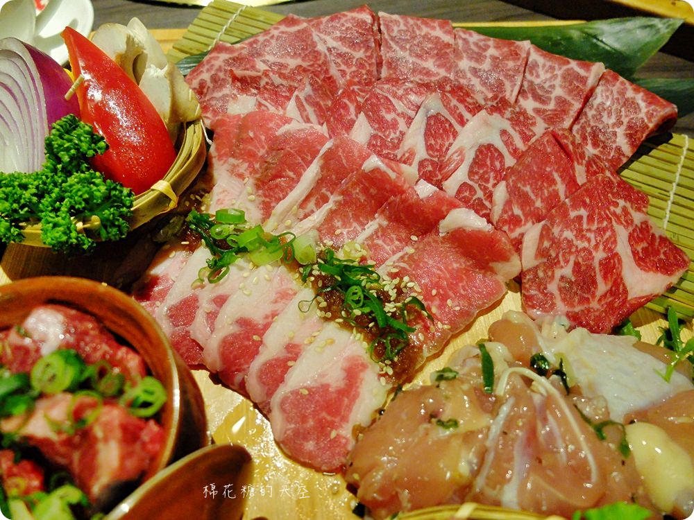 秋紅谷旁市太郎燒肉市場全新菜單大改版，商業午餐也能平價吃吃高檔燒肉囉！