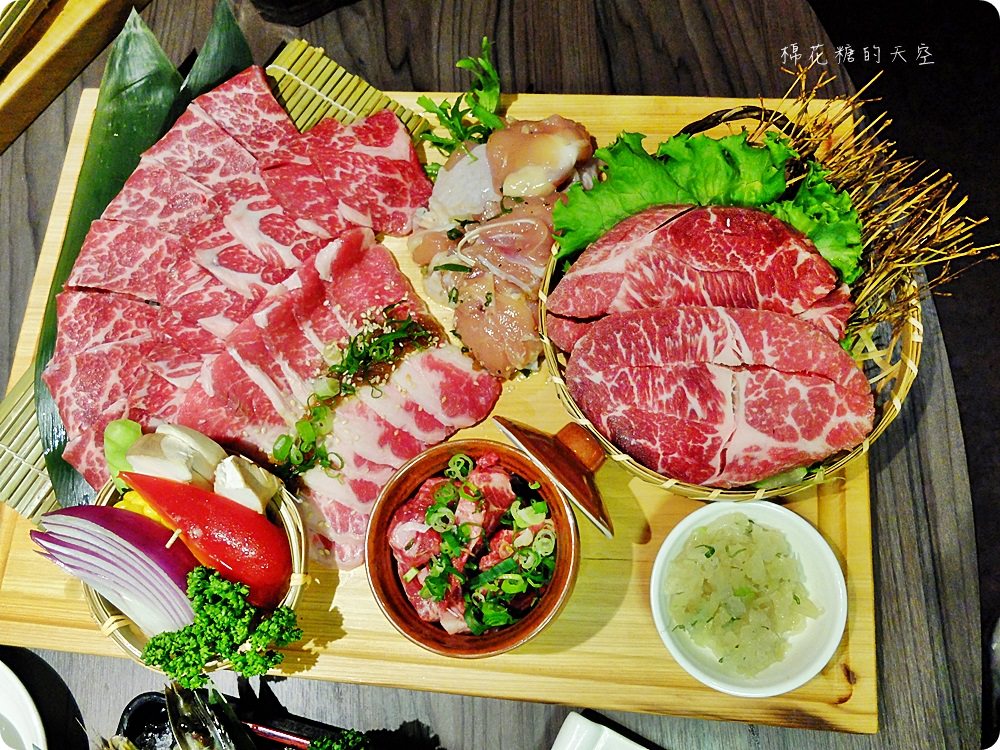 秋紅谷旁市太郎燒肉市場全新菜單大改版，商業午餐也能平價吃吃高檔燒肉囉！