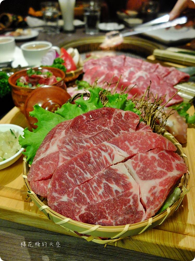 秋紅谷旁市太郎燒肉市場全新菜單大改版，商業午餐也能平價吃吃高檔燒肉囉！