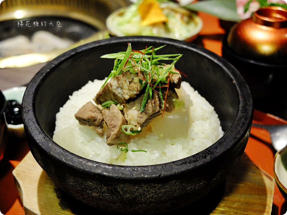 秋紅谷旁市太郎燒肉市場全新菜單大改版，商業午餐也能平價吃吃高檔燒肉囉！