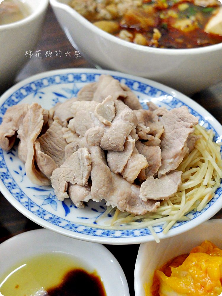 來牛肉麵店吃甜點！台中大里炒菜大衛牛肉麵內藏搞剛甜點