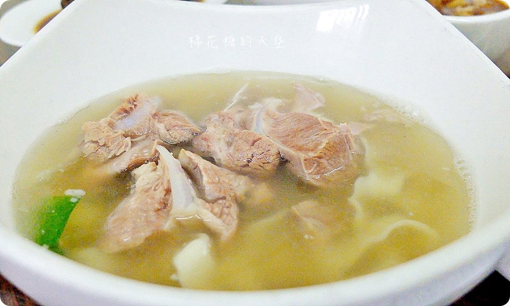 來牛肉麵店吃甜點！台中大里炒菜大衛牛肉麵內藏搞剛甜點