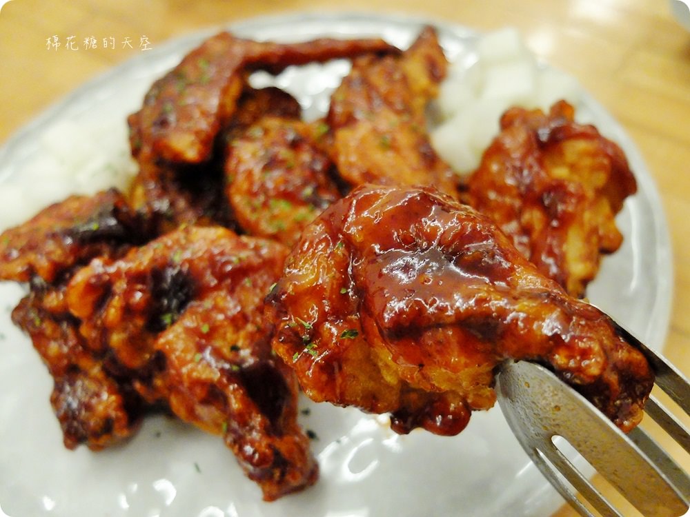 公益路底暗藏夢幻498BBQ貨櫃餐廳,道地韓式鍋物、石板烤肉好滿足! 公益路底暗藏夢幻498BBQ貨櫃餐廳,道地韓式鍋物、石板烤肉好滿足!