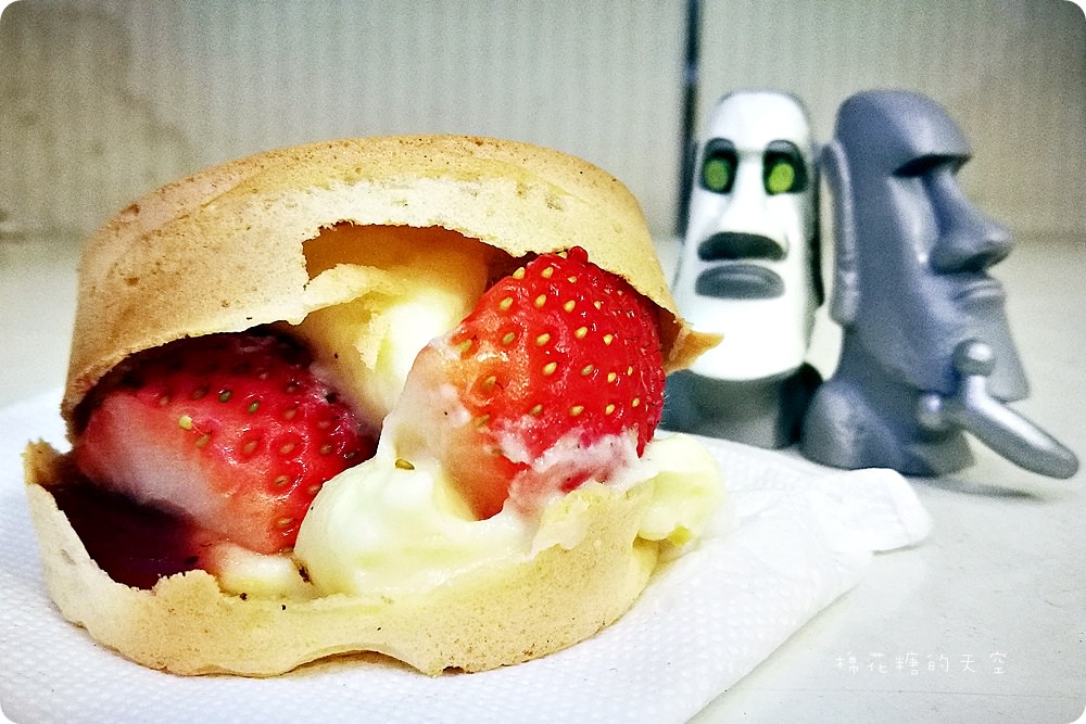 嘉義必吃火紅的紅豆餅-三分甜紅豆餅,季節限定脆皮草莓拿鐵好好味! 嘉義必吃火紅的紅豆餅-三分甜紅豆餅,季節限定脆皮草莓拿鐵好好味!