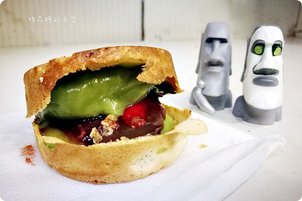 嘉義必吃火紅的紅豆餅-三分甜紅豆餅,季節限定脆皮草莓拿鐵好好味! 嘉義必吃火紅的紅豆餅-三分甜紅豆餅,季節限定脆皮草莓拿鐵好好味!