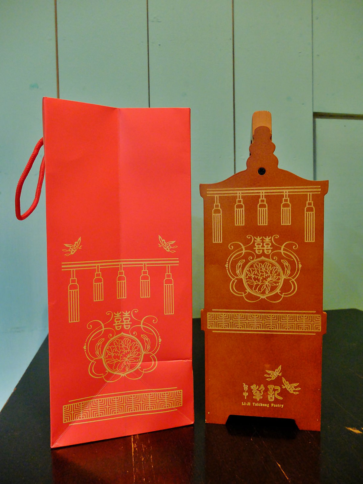 中西式喜餅喜餅推薦-台中犂記餅店融合傳統與新意，三層花轎囍盒超復古、超喜氣
