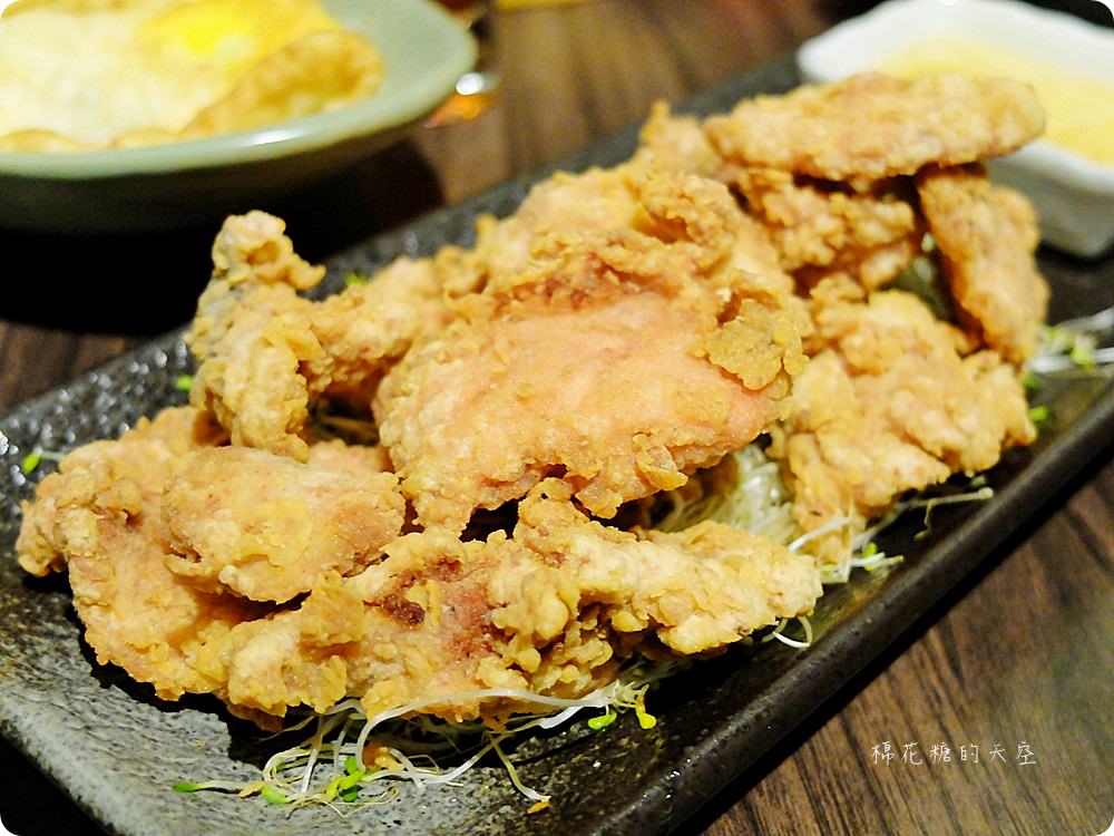 道地馬祖美食不用坐飛機，來台中三食六島大嗑馬祖漢堡，道地魚麵還能一盤多吃喔！