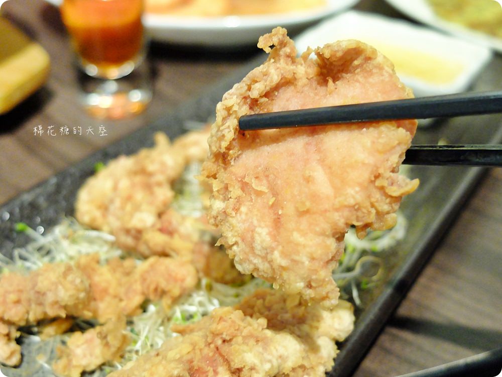 道地馬祖美食不用坐飛機，來台中三食六島大嗑馬祖漢堡，道地魚麵還能一盤多吃喔！