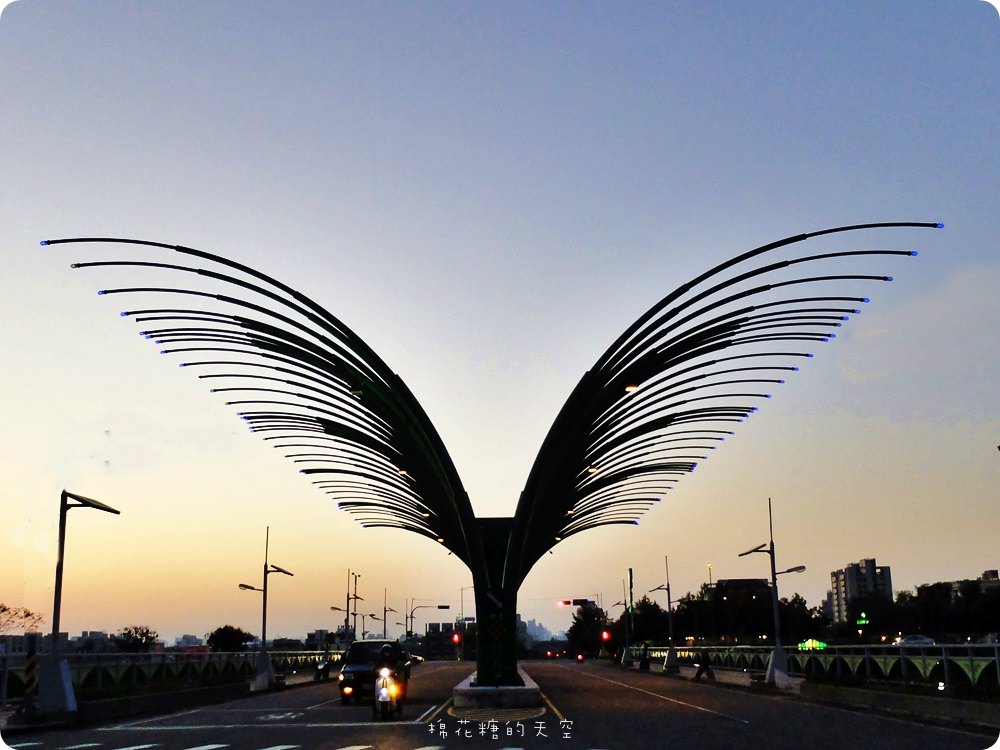 台中北屯IG最夯四座橋大集合!海天橋、情人橋、蝴蝶橋、藍天白雲橋半日遊 台中北屯IG最夯四座橋大集合!海天橋、情人橋、蝴蝶橋、藍天白雲橋半日遊