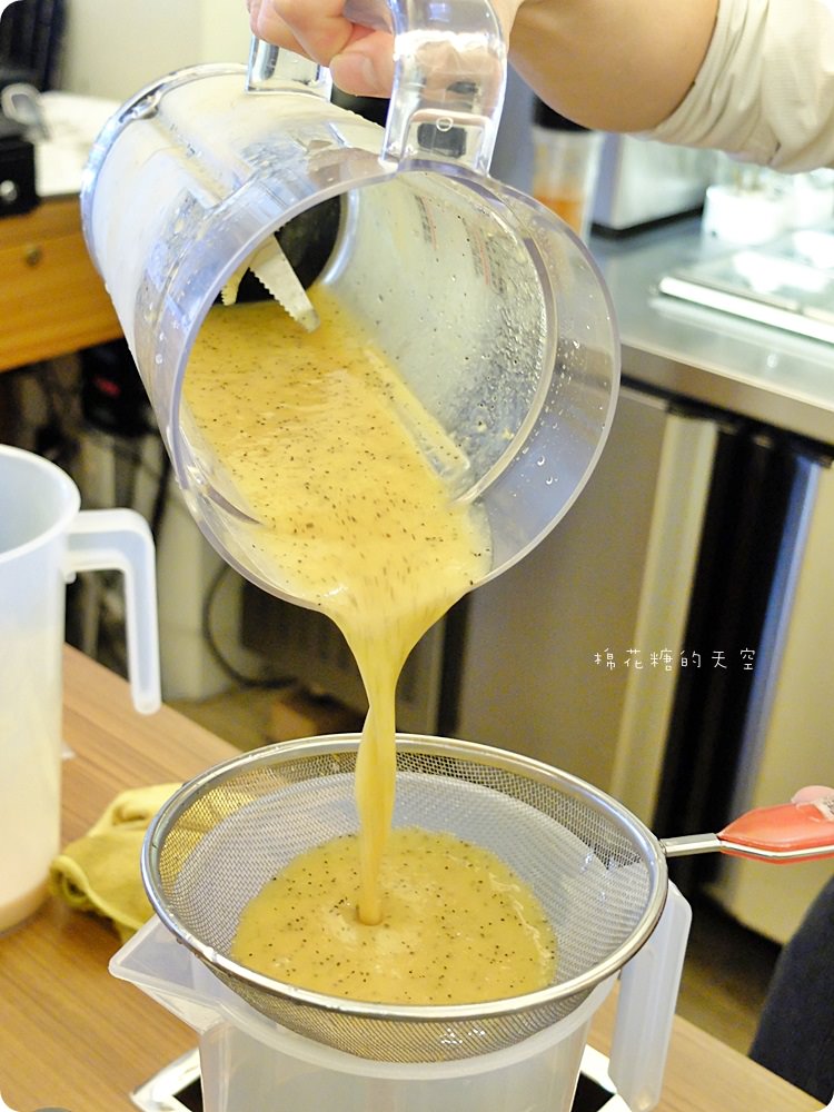 100%純果汁、現打綠拿鐵精力湯通通都在公益路Juice How就是好啊！