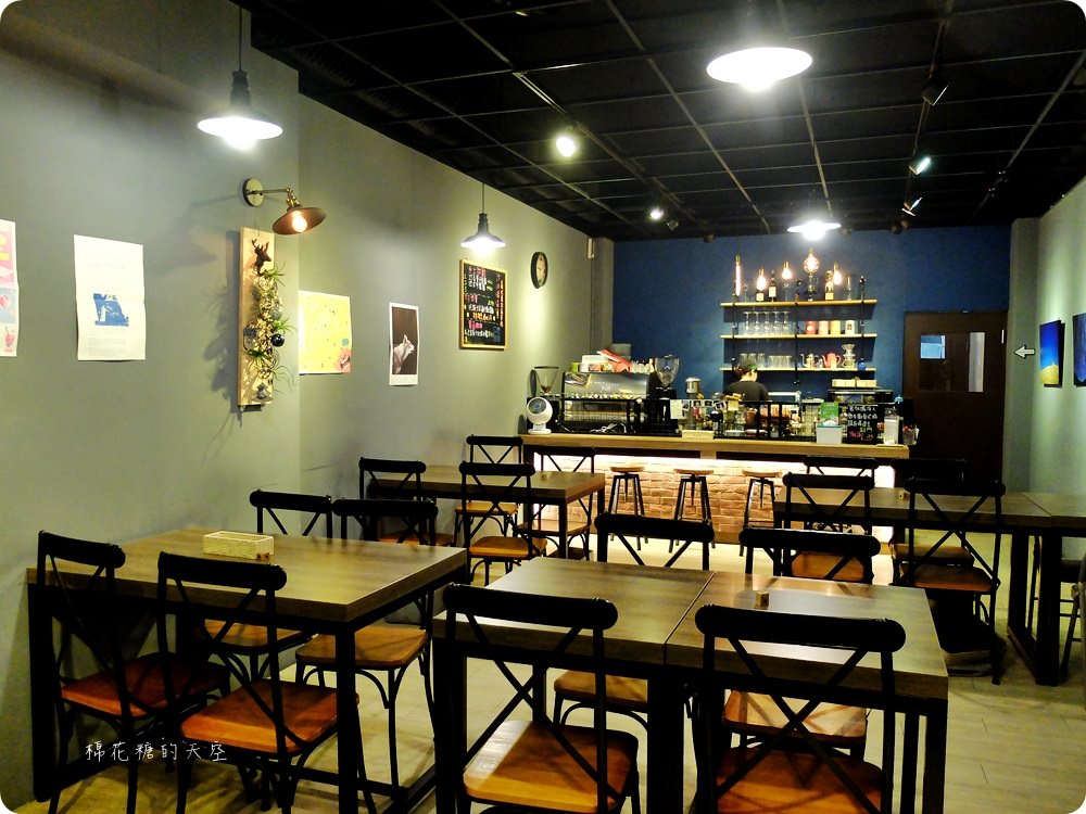 檜意生活村週邊R5小餐館客製美式漢堡超好吃!現烤可麗露吃了會上癮~ 檜意生活村週邊R5小餐館客製美式漢堡超好吃!現烤可麗露吃了會上癮~